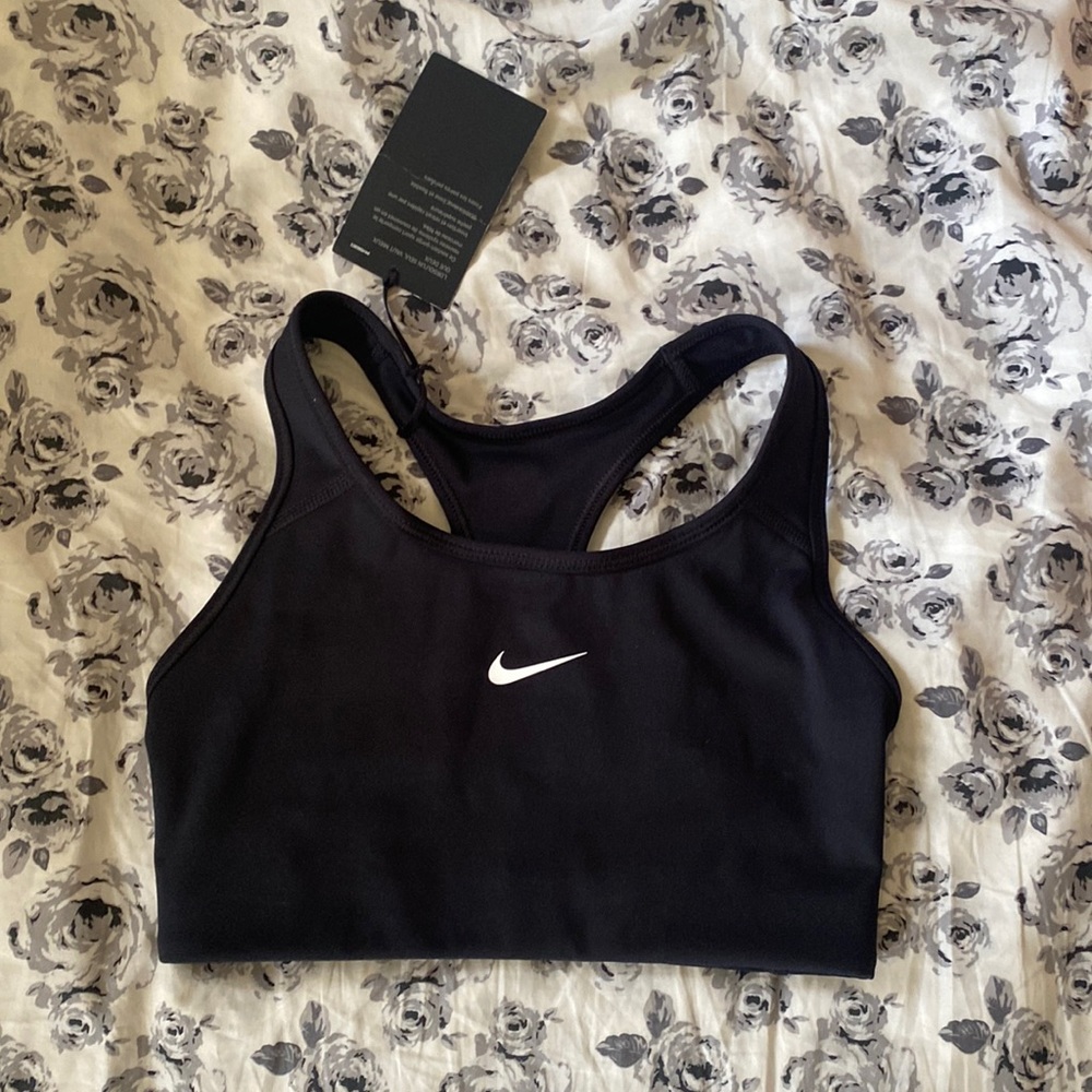 Women’s Nike swoosh bra